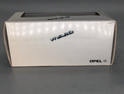 Modellautos 1:43 Minichamps Opel Vivaro Silber mit Dealer OVP