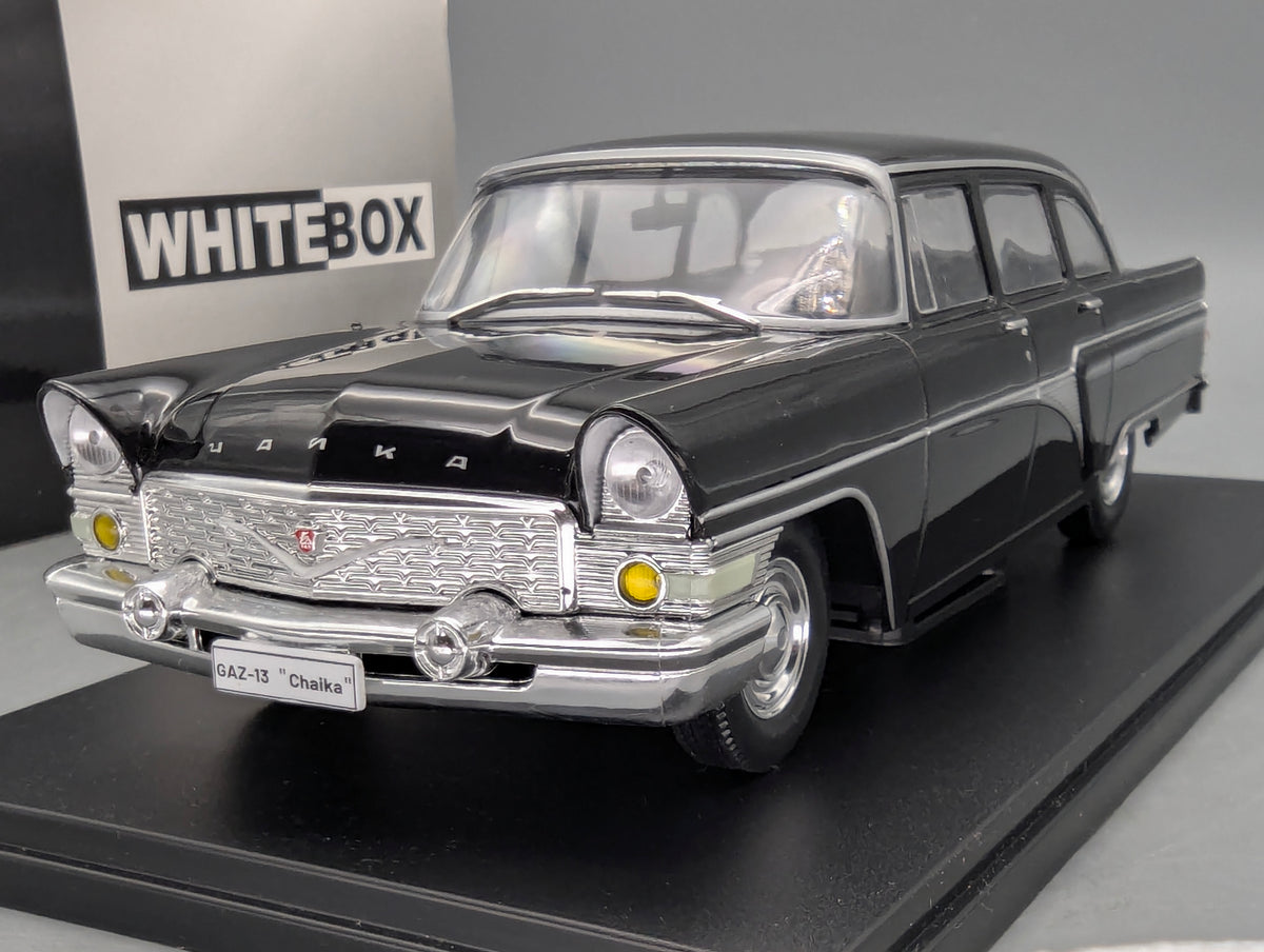Modellautos 1:24 Whitebox WB 124080 GAZ 13 Chaika Schwarz mit OVP