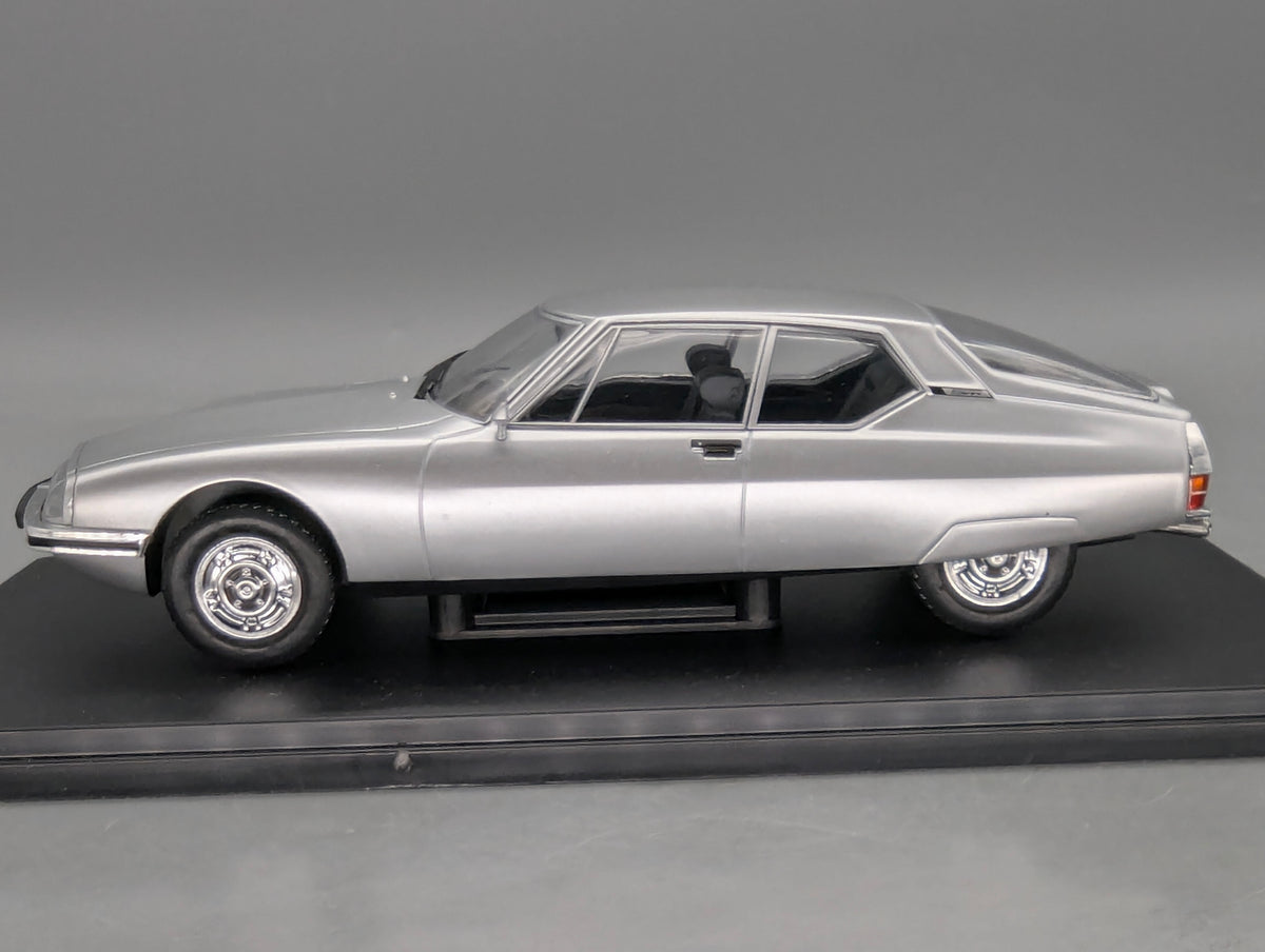 Modellautos 1:24 Whitebox WB 124046 Citroen SM 1970 mit OVP