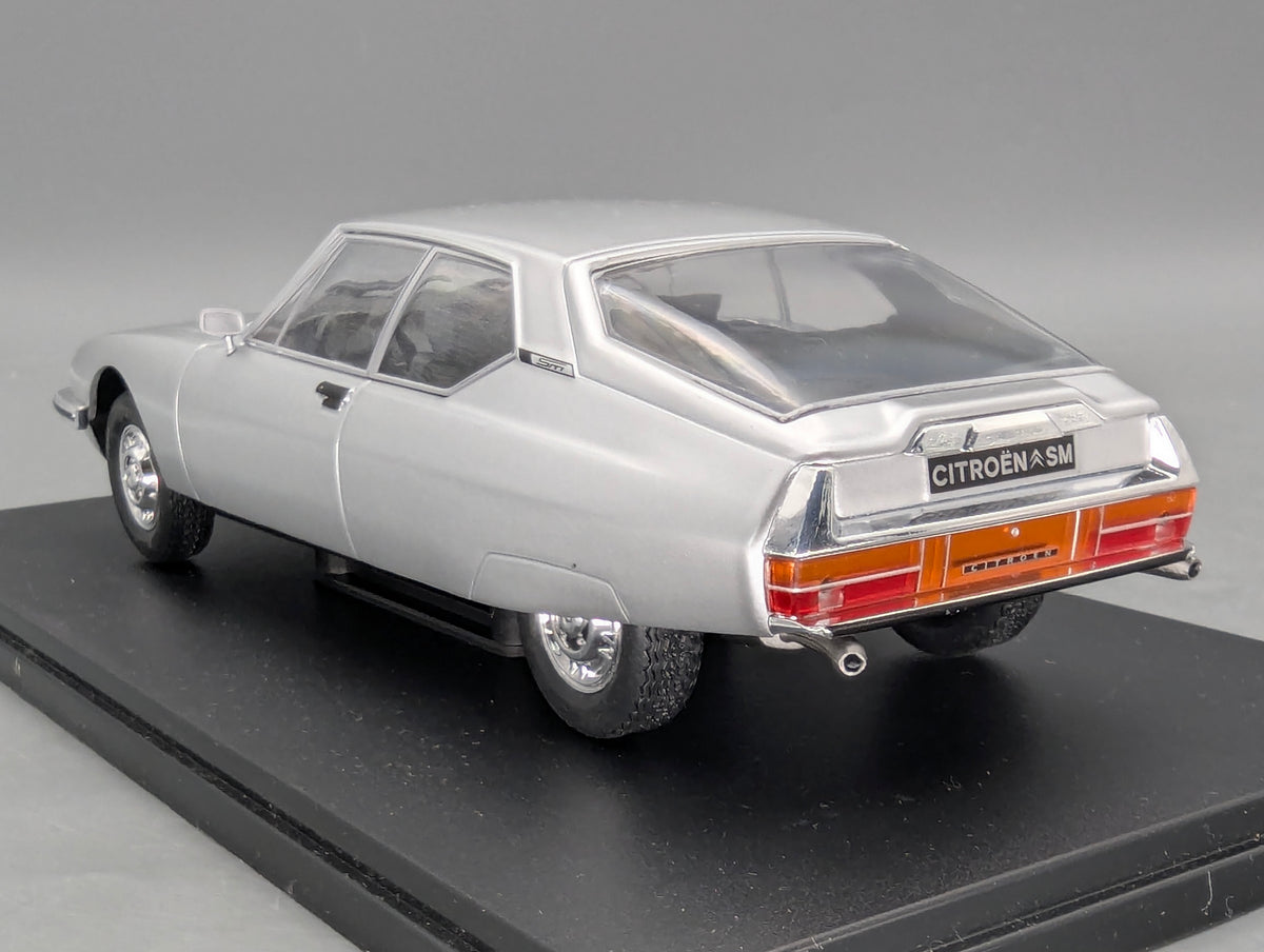 Modellautos 1:24 Whitebox WB 124046 Citroen SM 1970 mit OVP