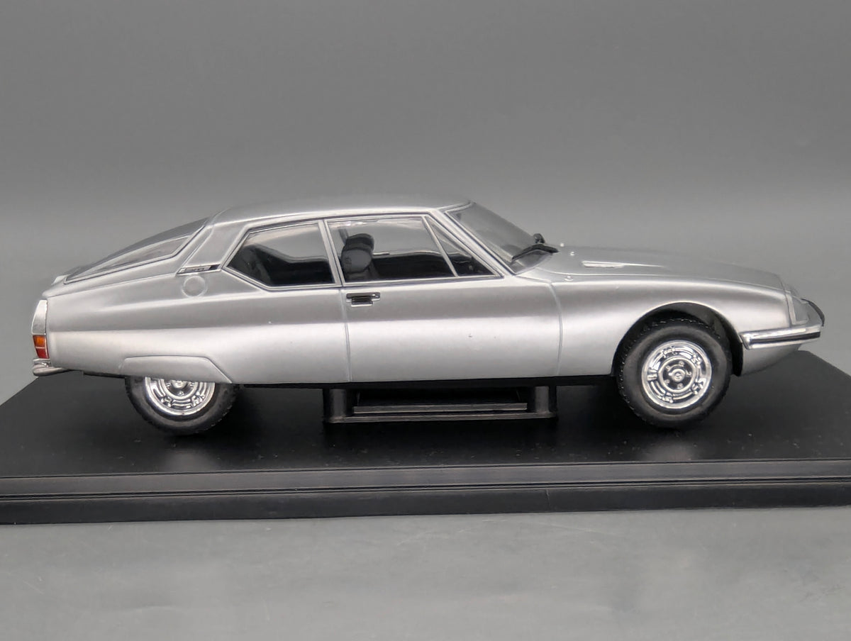 Modellautos 1:24 Whitebox WB 124046 Citroen SM 1970 mit OVP