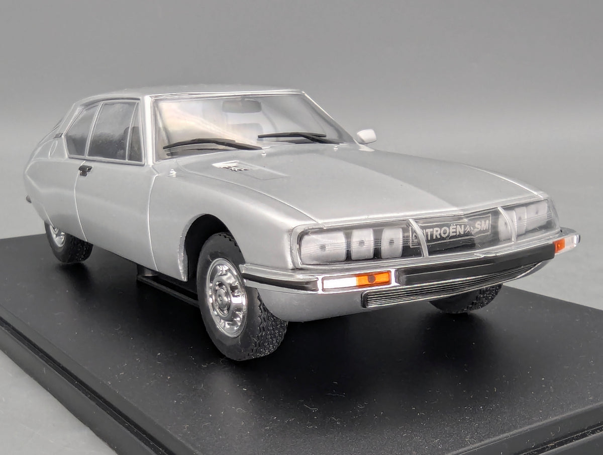 Modellautos 1:24 Whitebox WB 124046 Citroen SM 1970 mit OVP