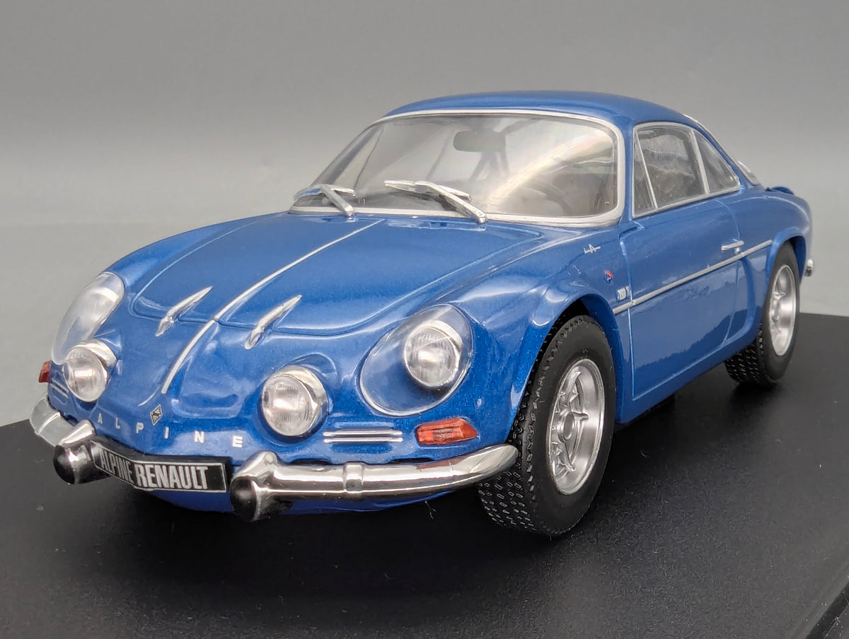 Modellautos 1:24 Whitebox WB 124058 Alpine Renault A110 1300 Metallic Blau OVP