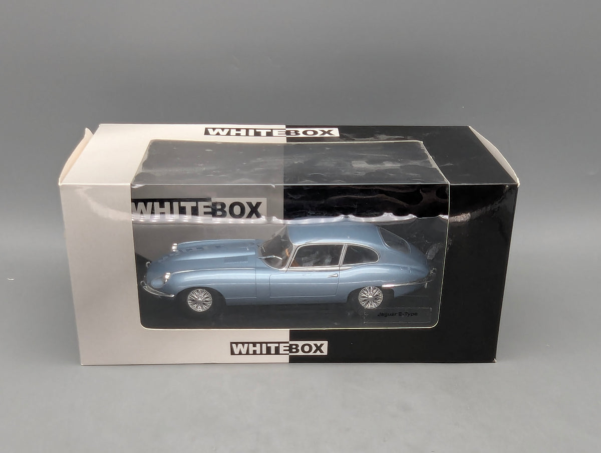 Modellautos 1:24 Whitebox WB 124039 Jaguar E-Type Metallic Blau OVP