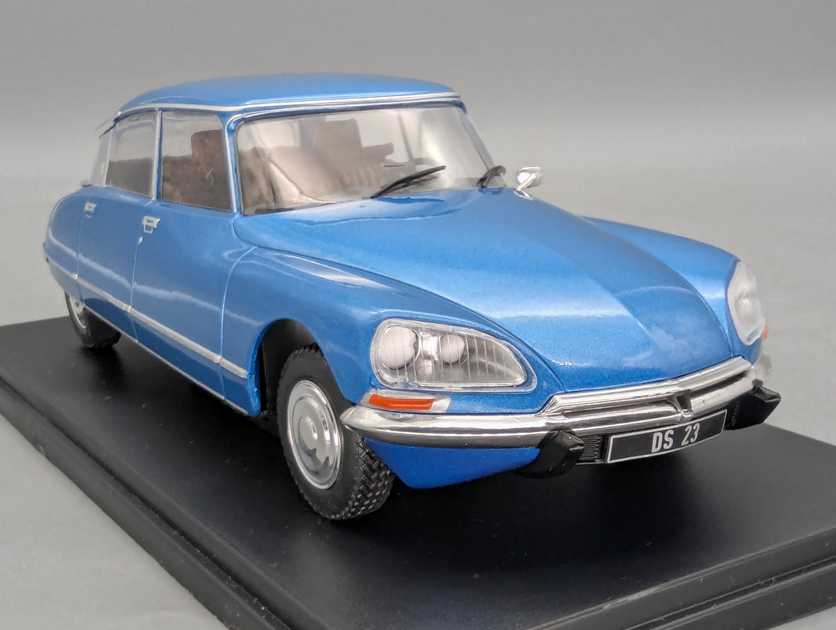 Modellautos 1:24 Whitebox WB 124127 Citroen DS 23 Pallas Metallic Blau mit OVP