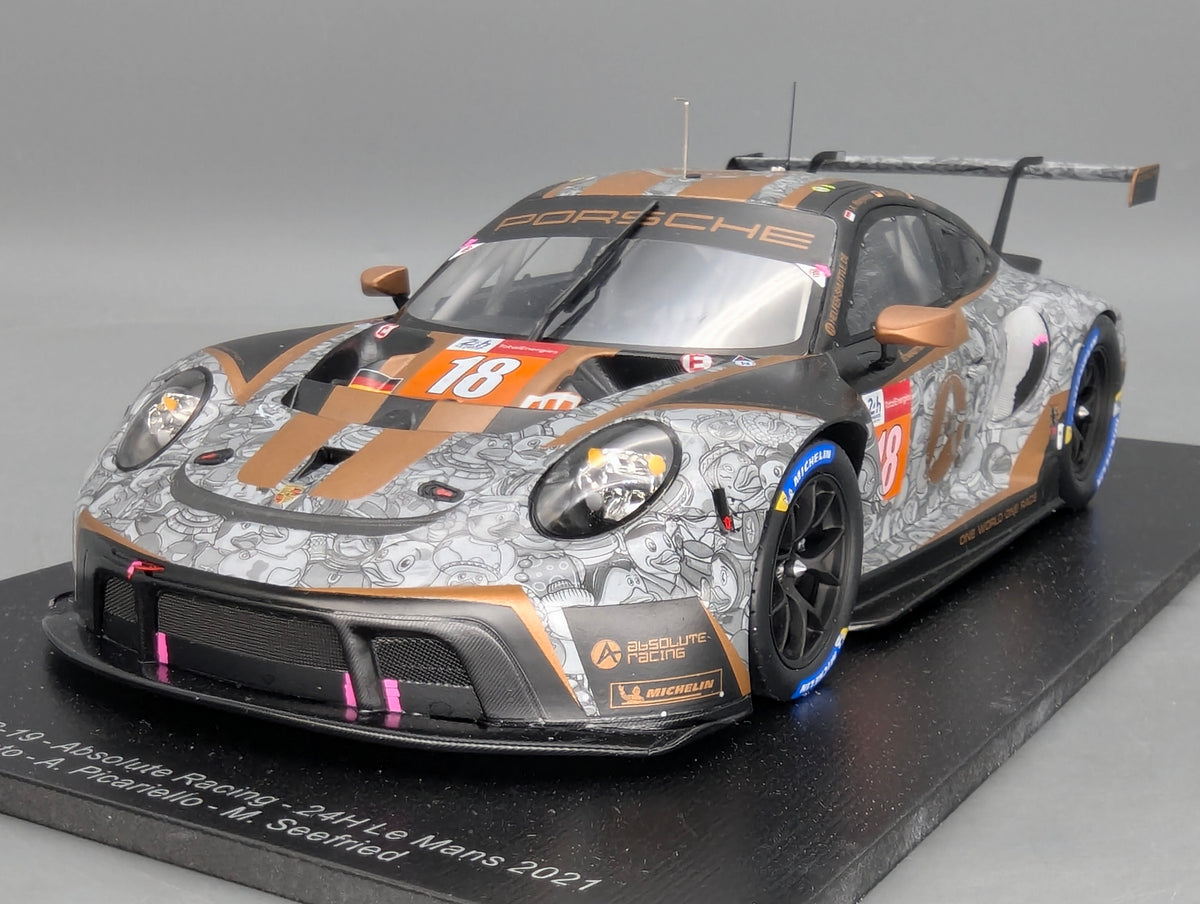 Modellautos 1:18 Spark Porsche 911 RSR-19 24h Le Mans 2021 #18 mit OVP