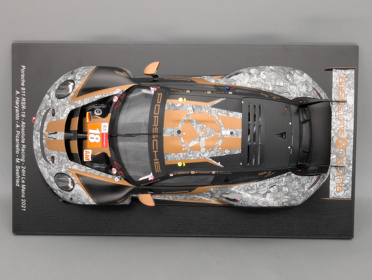 Modellautos 1:18 Spark Porsche 911 RSR-19 24h Le Mans 2021 #18 mit OVP