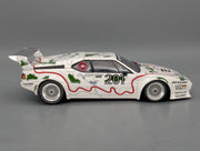 Modellautos 1:18 Minichamps BMW M1 1000km Nürbrg #201 Stuck & Piquet mit Vitrine