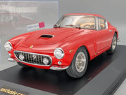 Modellautos 1:18 AUTOart Jaguar E-Type S1 Roadster Rot mit Vitrine