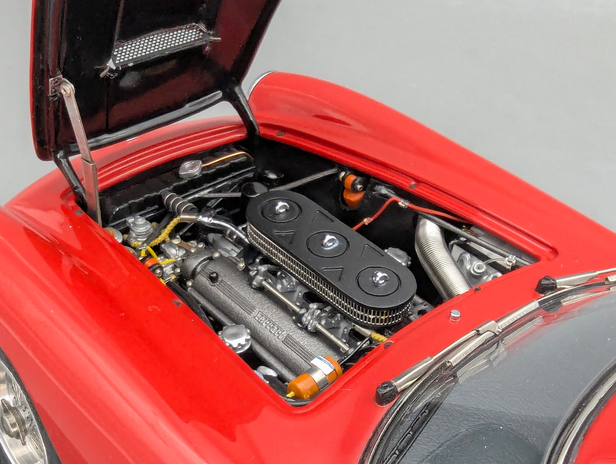 Modellautos 1:18 CMC Ferrari 250 GT Berlinetta Passo Corto SWB 1961 Vitrine