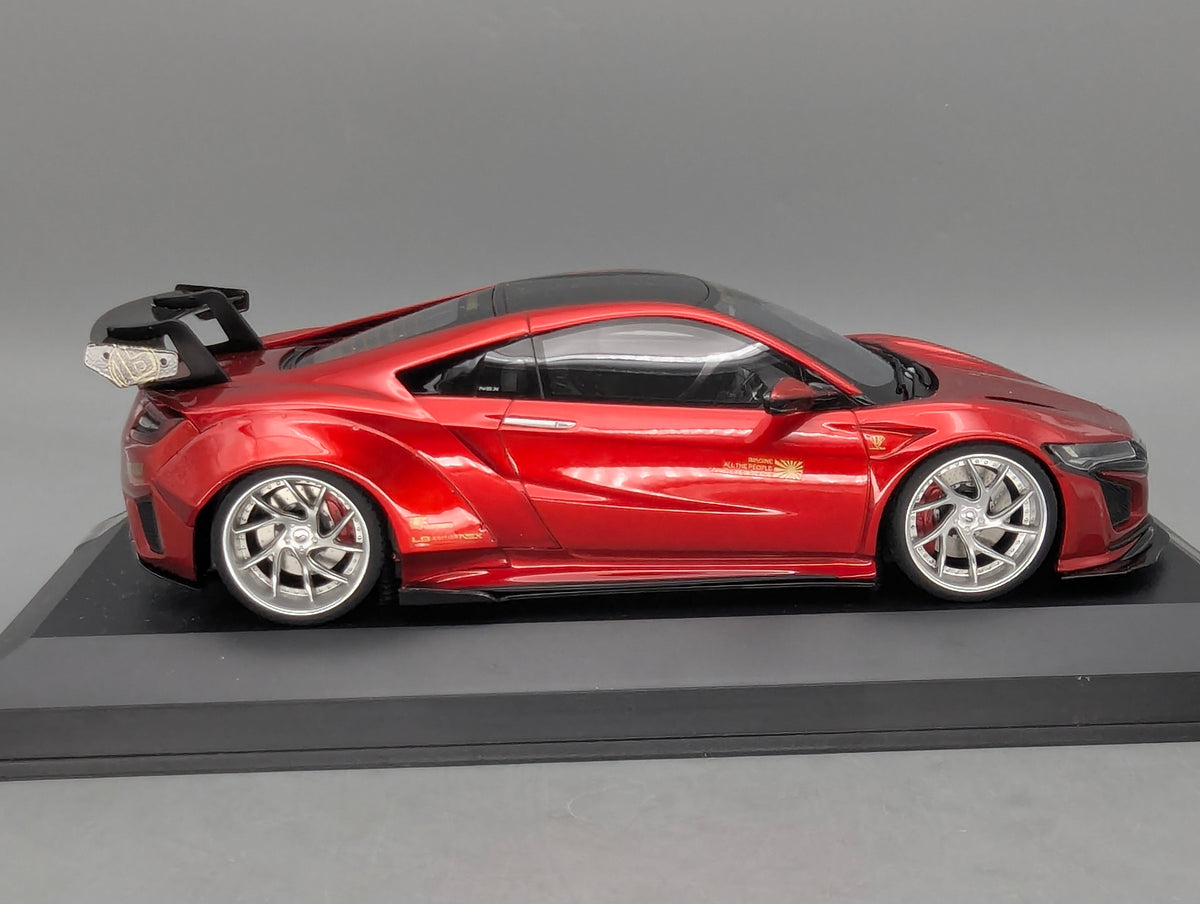 Modellautos 1:18 GT Spirit Honda NSX LB-Works mit Vitrine