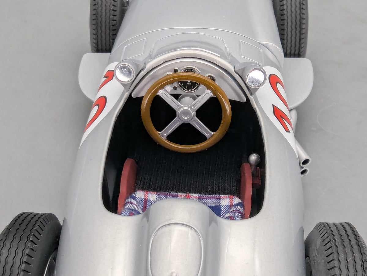 Modellautos 1:18 iScale Mercedes Benz W196 F1 WINNER Belgien 1955 #10 Fangio OVP