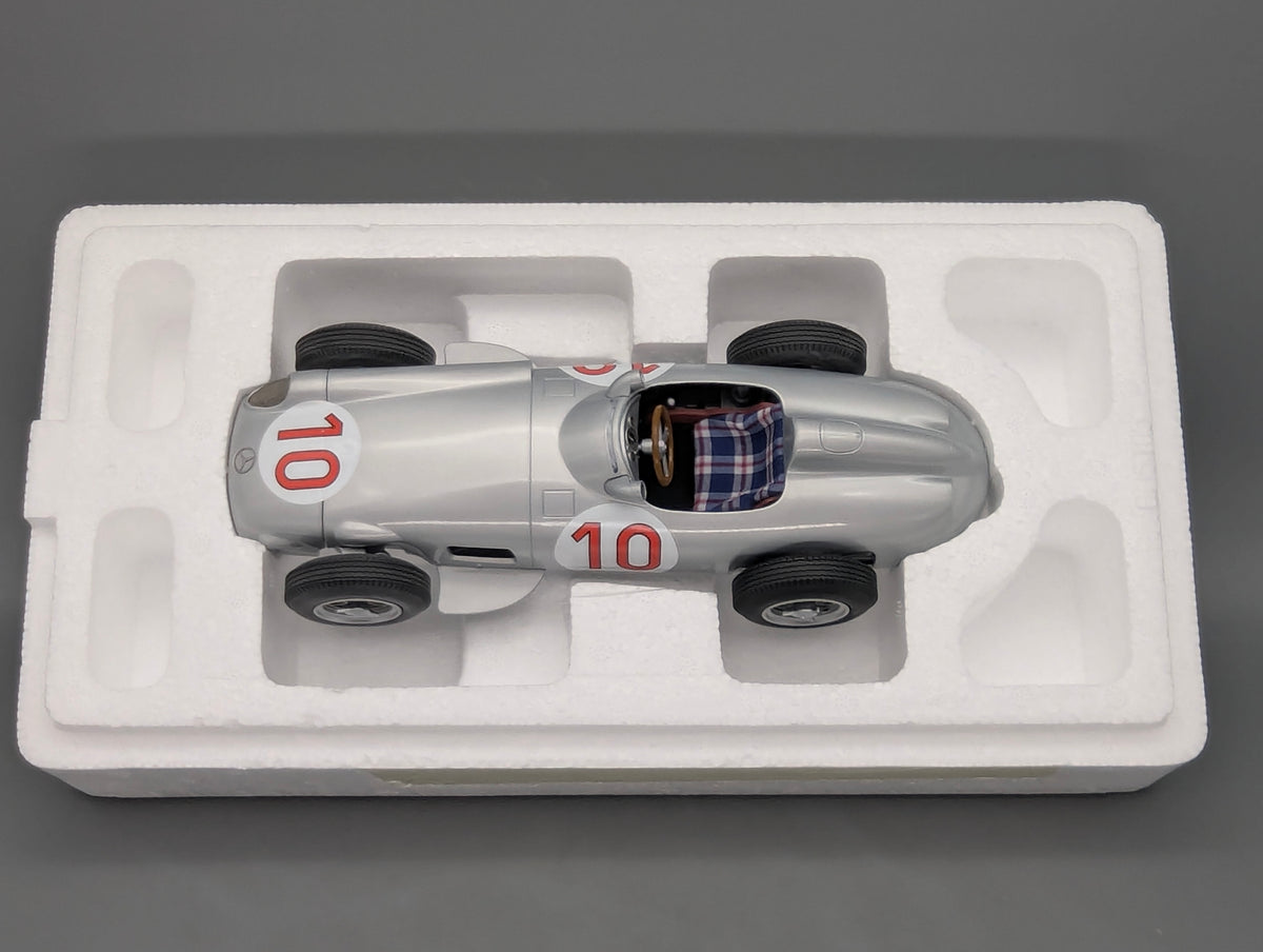 Modellautos 1:18 iScale Mercedes Benz W196 F1 WINNER Belgien 1955 #10 Fangio OVP