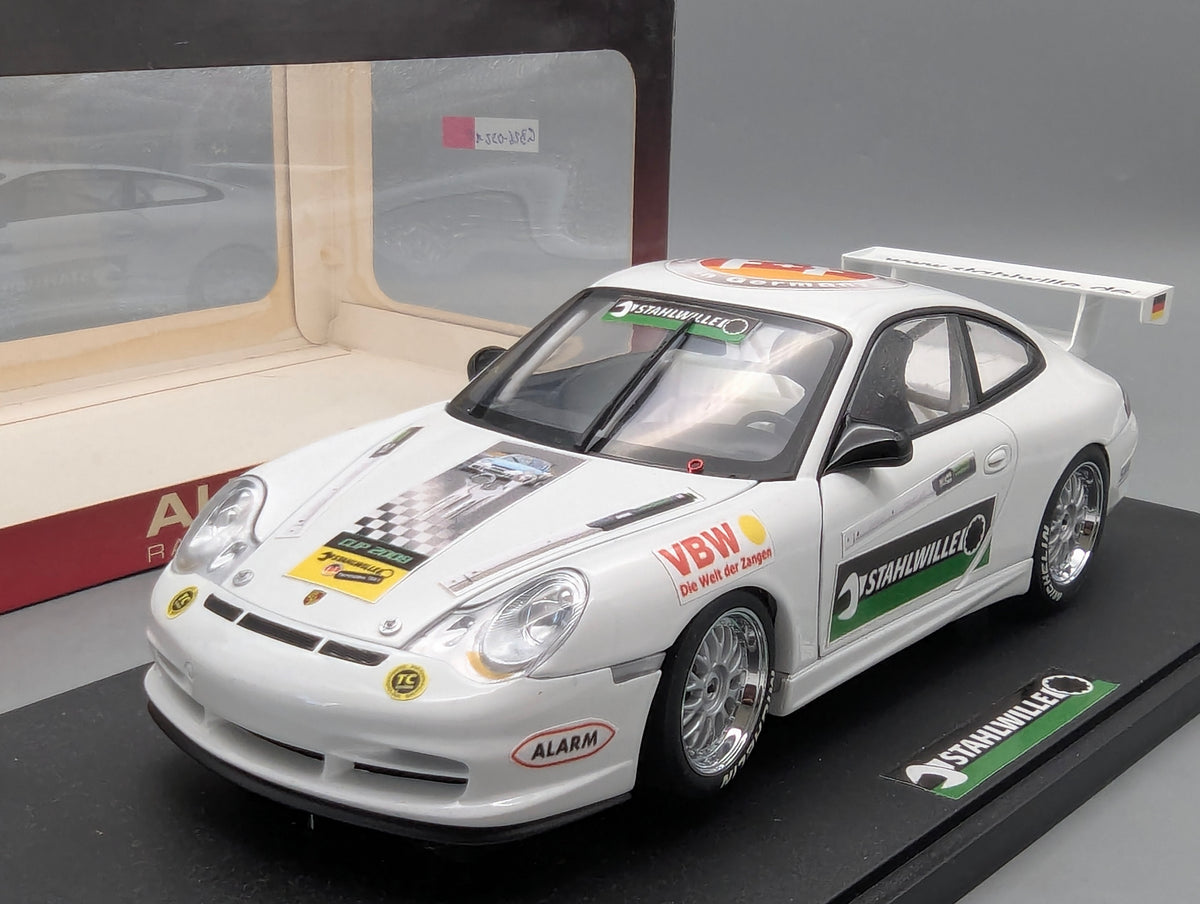 Modellautos 1:18 Umbau Decals Basis AUTOart Porsche 911 Carrera Cup White OVP