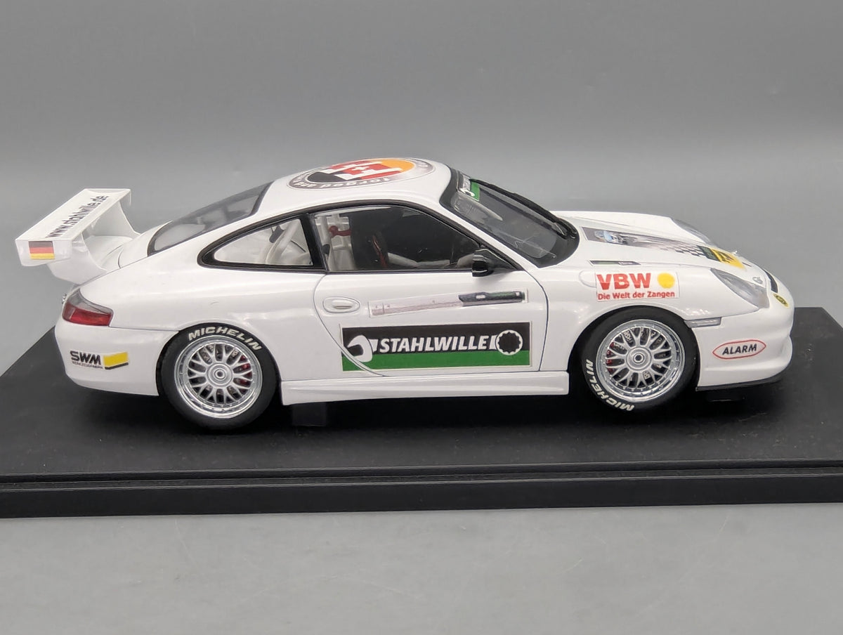 Modellautos 1:18 Umbau Decals Basis AUTOart Porsche 911 Carrera Cup White OVP