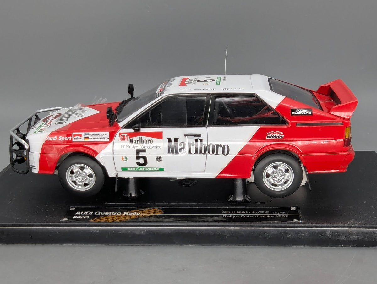 Modellautos 1:18 Sun Star 4221 Audi Quattro Rally Cote D'Ivoire 1982 #5 mit OVP