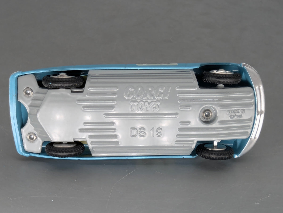 Modellautos 1:43 Corgi Toys 323 Citroen DS19 RMC 1965 Replikat Zertifikat OVP