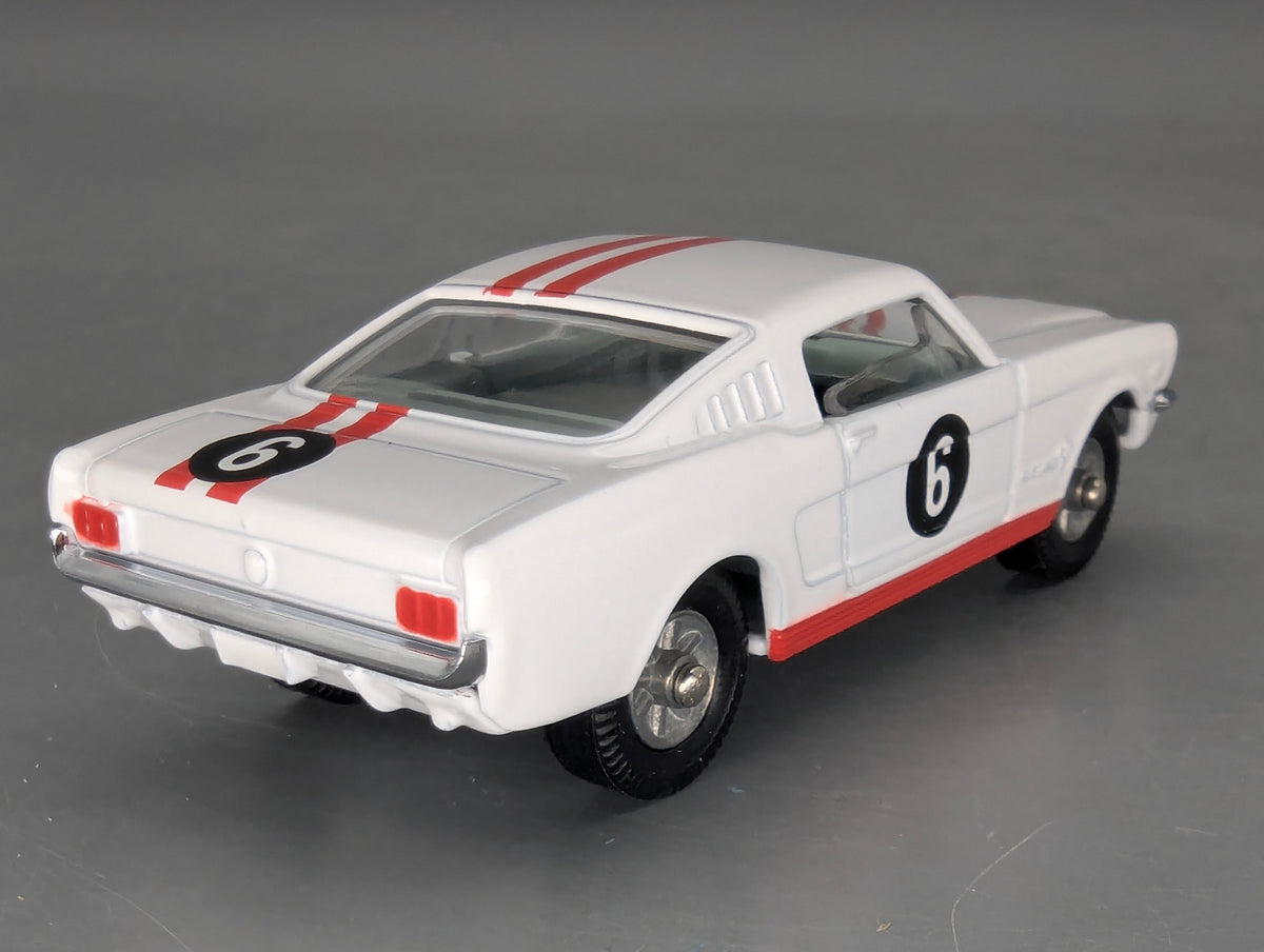 Modellautos 1:43 Corgi Toys 325 Ford Mustang Fastback Replikat Zertifikat OVP
