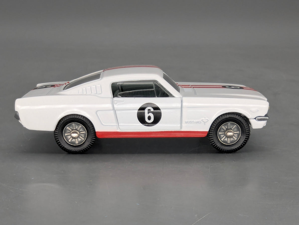 Modellautos 1:43 Corgi Toys 325 Ford Mustang Fastback Replikat Zertifikat OVP