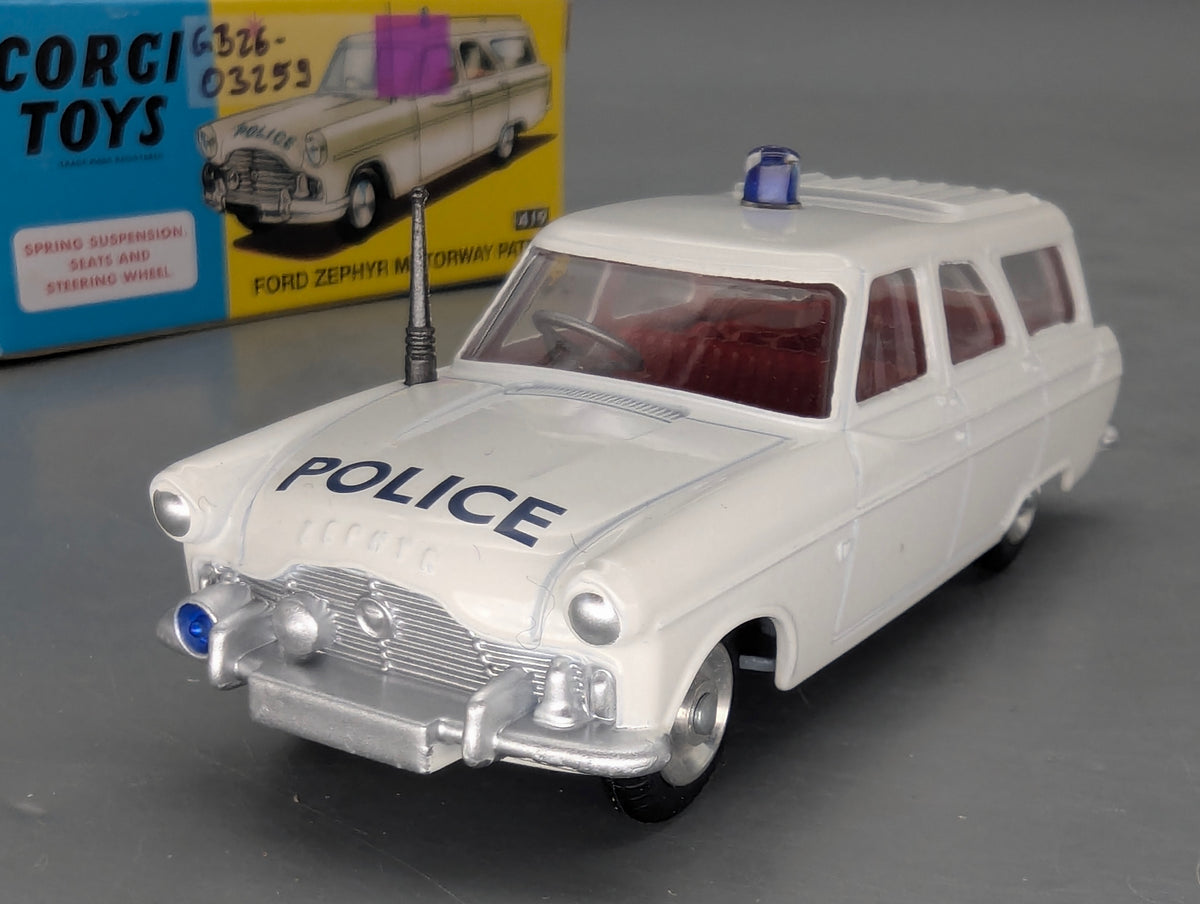 Modellautos 1:43 Corgi Toys Ford Zephyr Motorway Patrol Replikat Zertifikat OVP