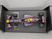 Modellautos 1:18 Minichamps Red Bull Racing Renault Showcar 2011 #1 S Vettel OVP