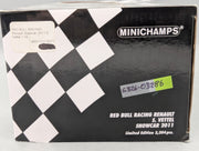 Modellautos 1:18 Minichamps Red Bull Racing Renault Showcar 2011 #1 S Vettel OVP