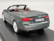 Modellautos 1:43 iScale Audi A5 Cabriolet Gotlandgrün mit Dealer OVP