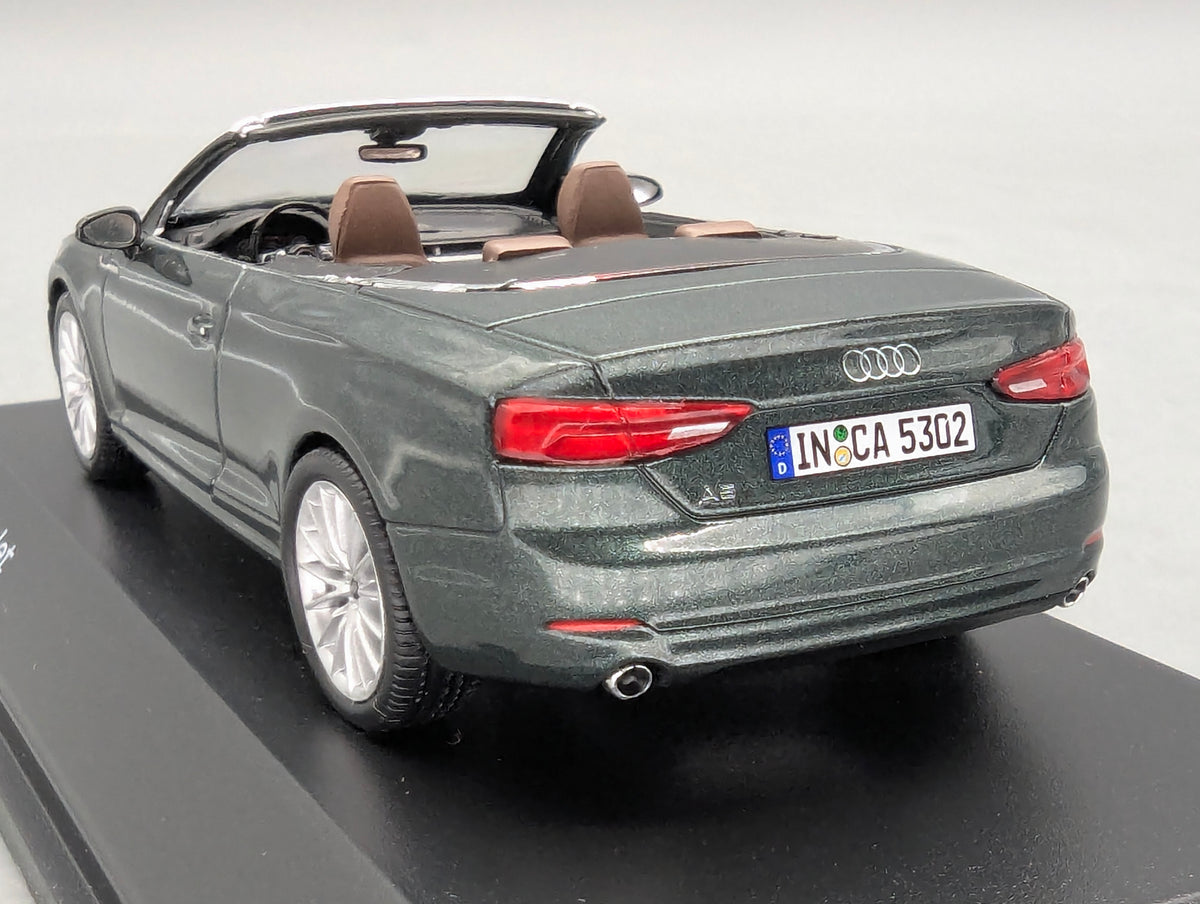 Modellautos 1:43 iScale Audi A5 Cabriolet Gotlandgrün mit Dealer OVP