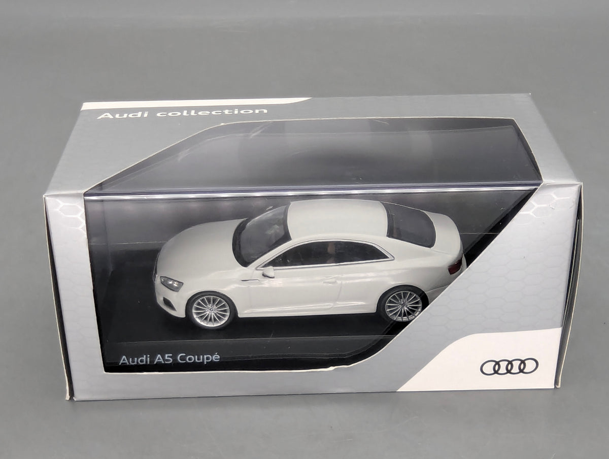 Modellautos 1:43 iScale Audi A5 Coupe Gletscherweiß mit Dealer OVP