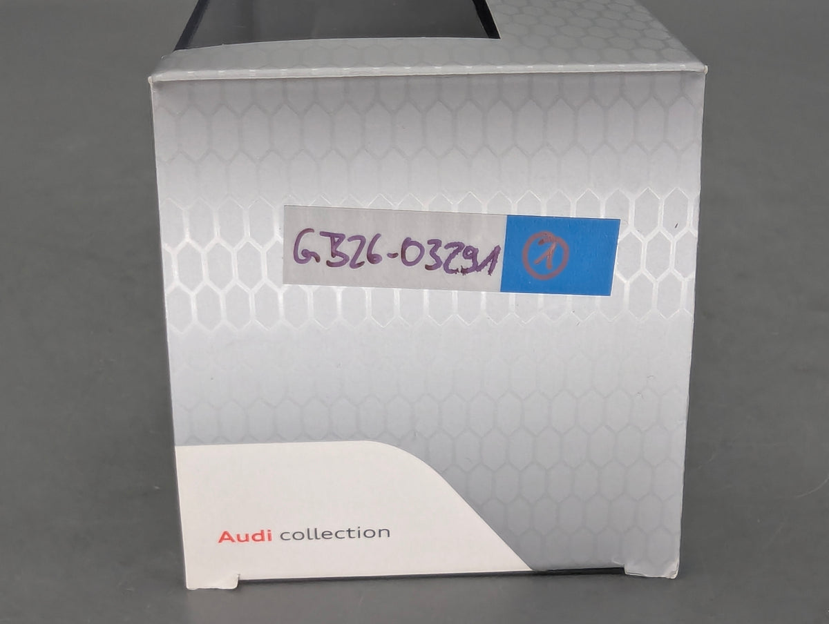 Modellautos 1:43 iScale Audi A5 Coupe Gletscherweiß mit Dealer OVP