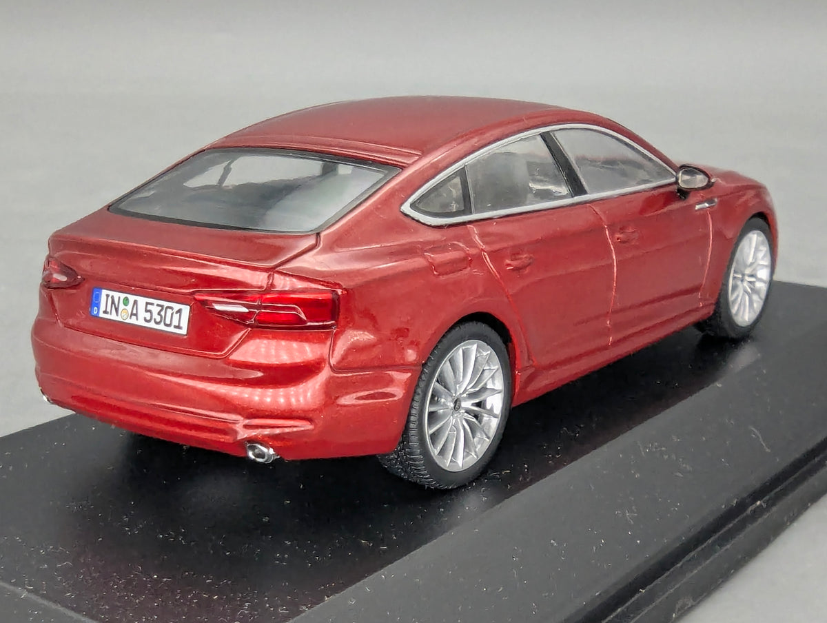 Modellautos 1:43 iScale Audi A5 Sportback Matadorrot mit Dealer OVP