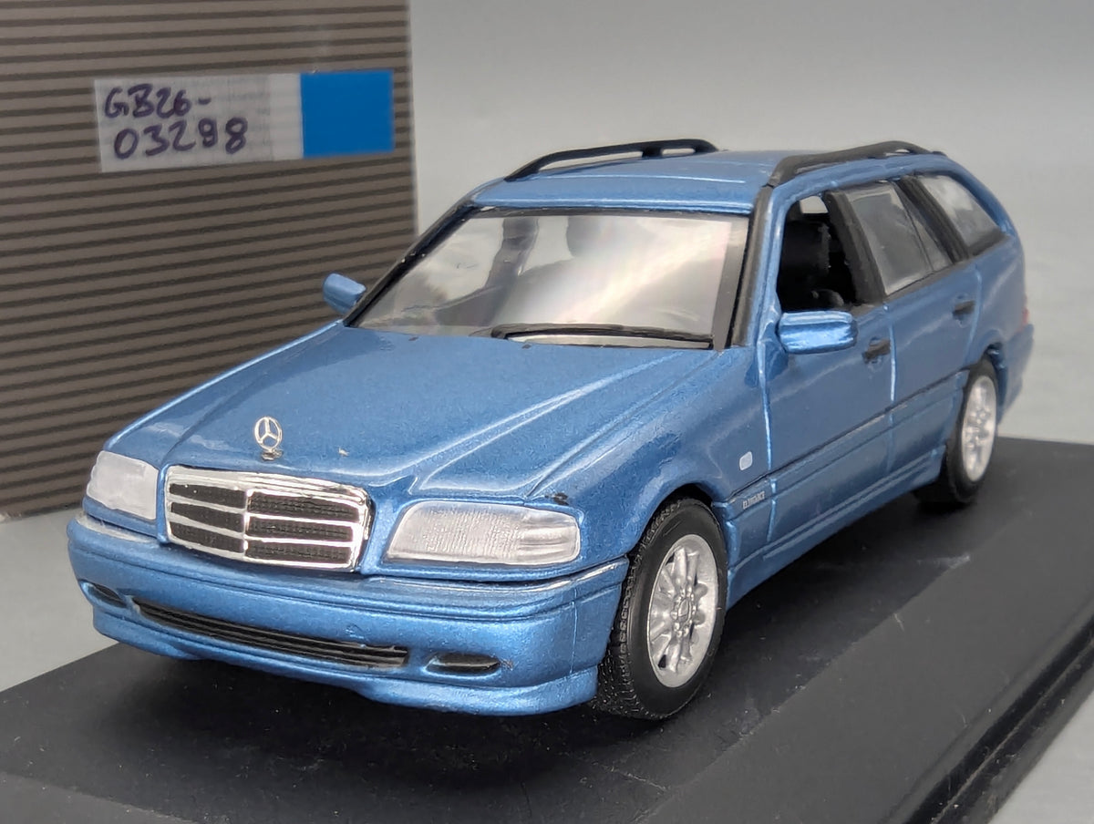 Modellautos 1:43 Minichamps Mercedes-Benz C-Klasse T-Modell C240 mit Dealer OVP