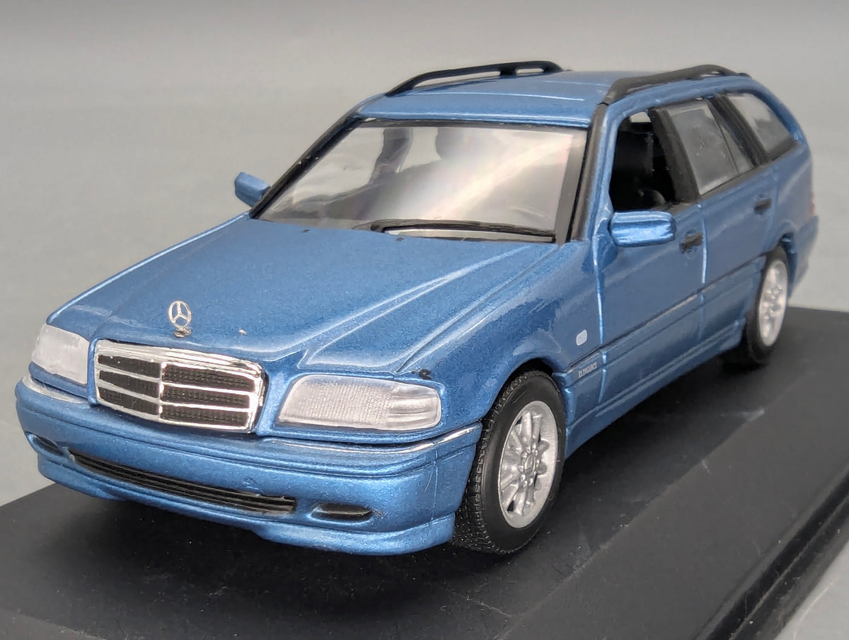 Modellautos 1:43 Minichamps Mercedes-Benz C-Klasse T-Modell C240 mit Dealer OVP