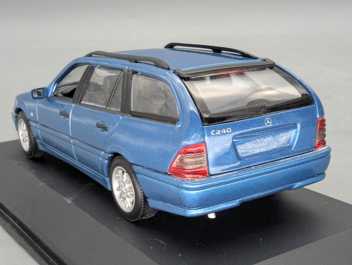 Modellautos 1:43 Minichamps Mercedes-Benz C-Klasse T-Modell C240 mit Dealer OVP