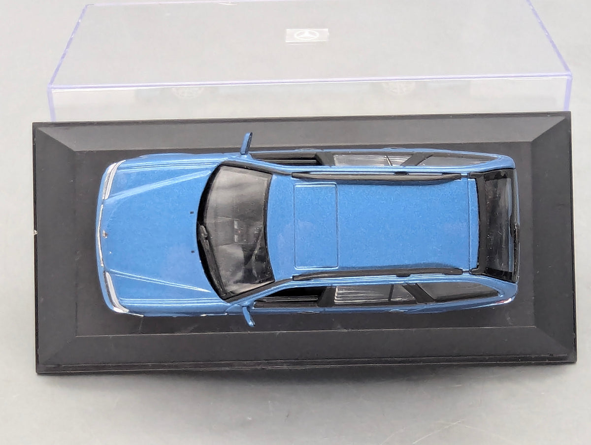 Modellautos 1:43 Minichamps Mercedes-Benz C-Klasse T-Modell C240 mit Dealer OVP