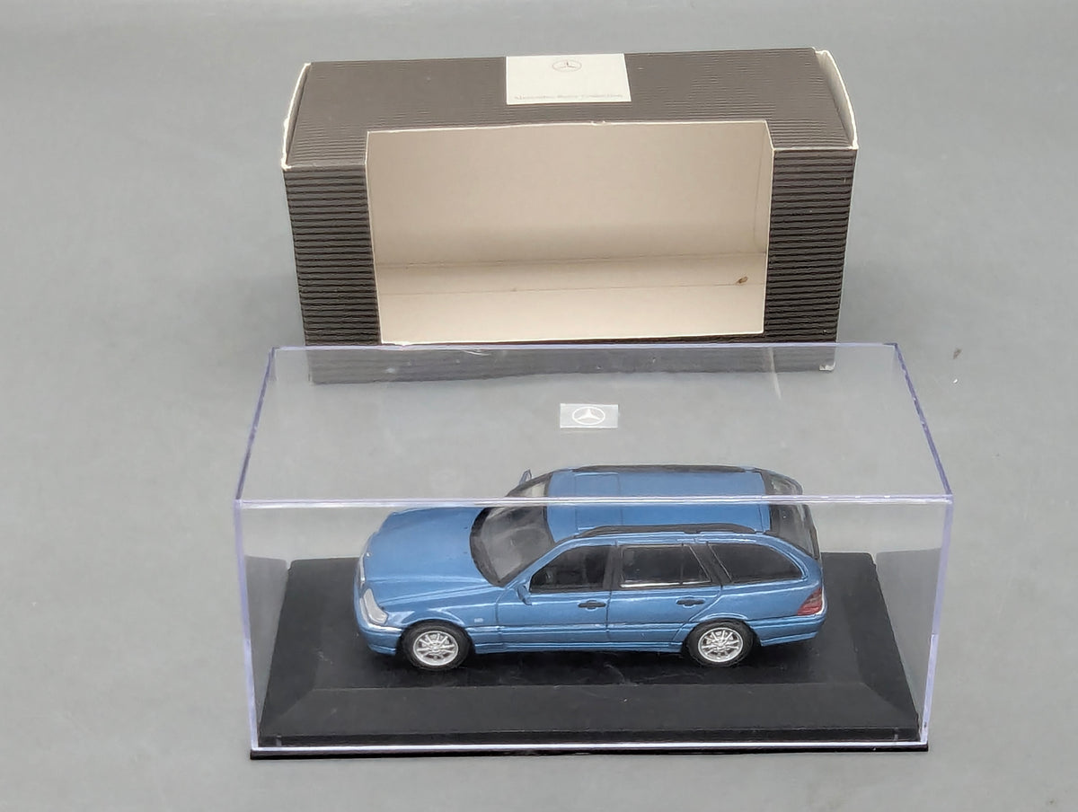 Modellautos 1:43 Minichamps Mercedes-Benz C-Klasse T-Modell C240 mit Dealer OVP