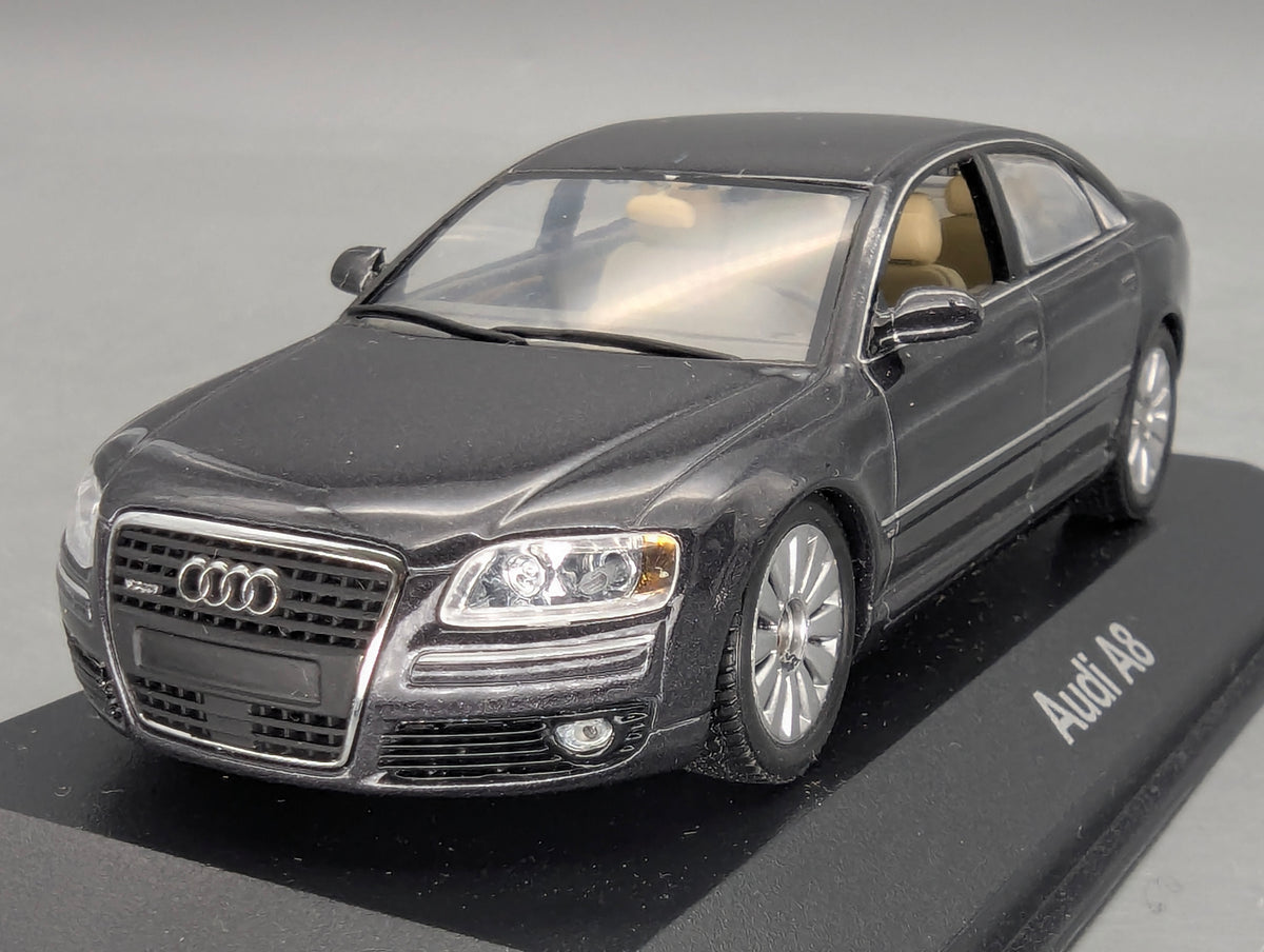 Automodell 1:43 Minichamps Audi A8 4.2 Quattro Dunkelgrau Metallic OVP