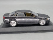 Automodell 1:43 Minichamps Audi A8 4.2 Quattro Dunkelgrau Metallic OVP