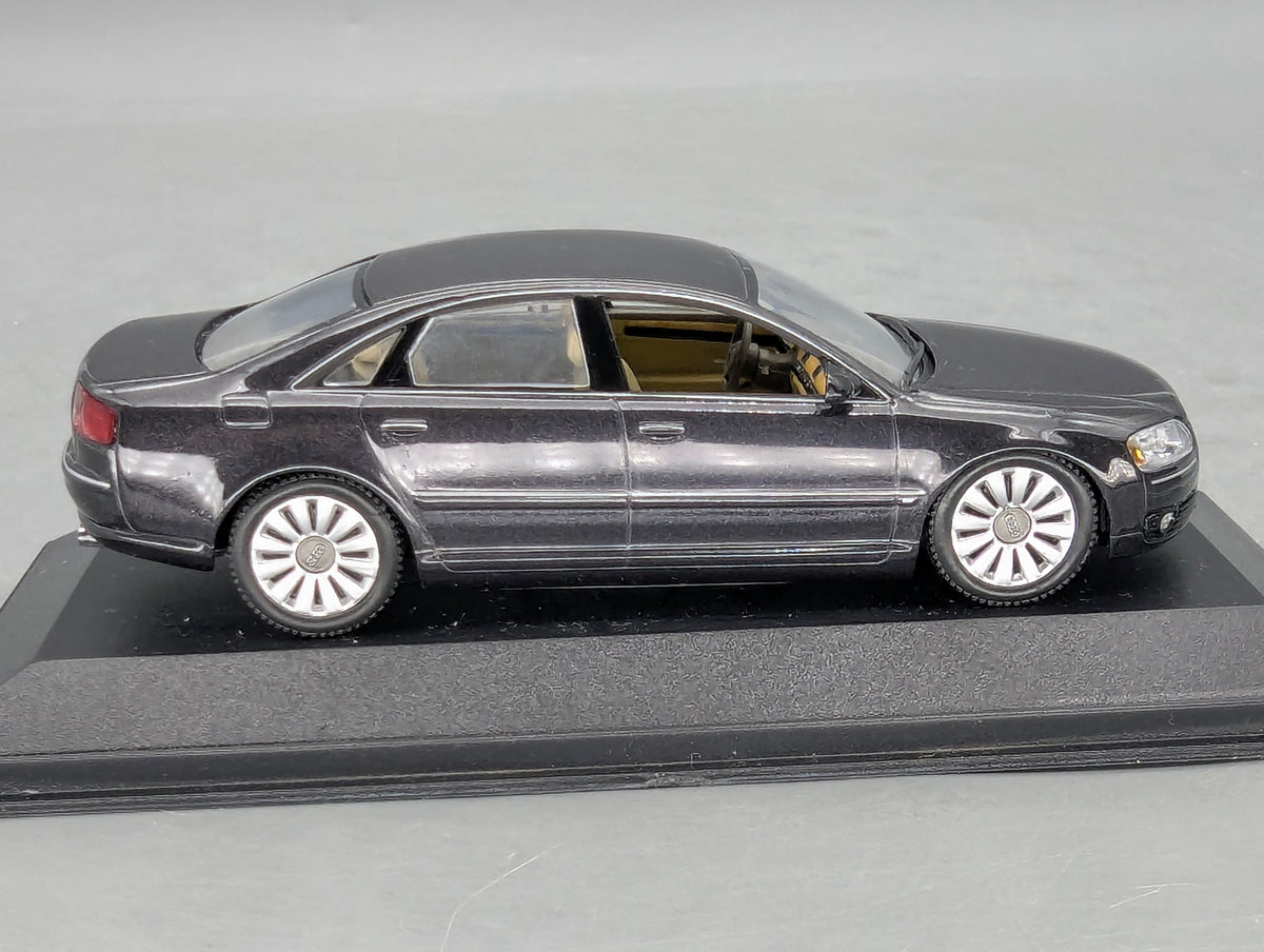 Automodell 1:43 Minichamps Audi A8 4.2 Quattro Dunkelgrau Metallic OVP