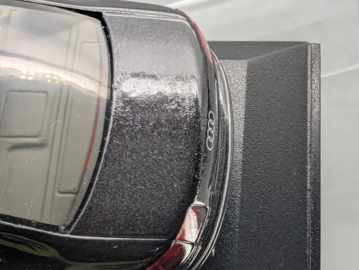 Automodell 1:43 Minichamps Audi A8 4.2 Quattro Dunkelgrau Metallic OVP