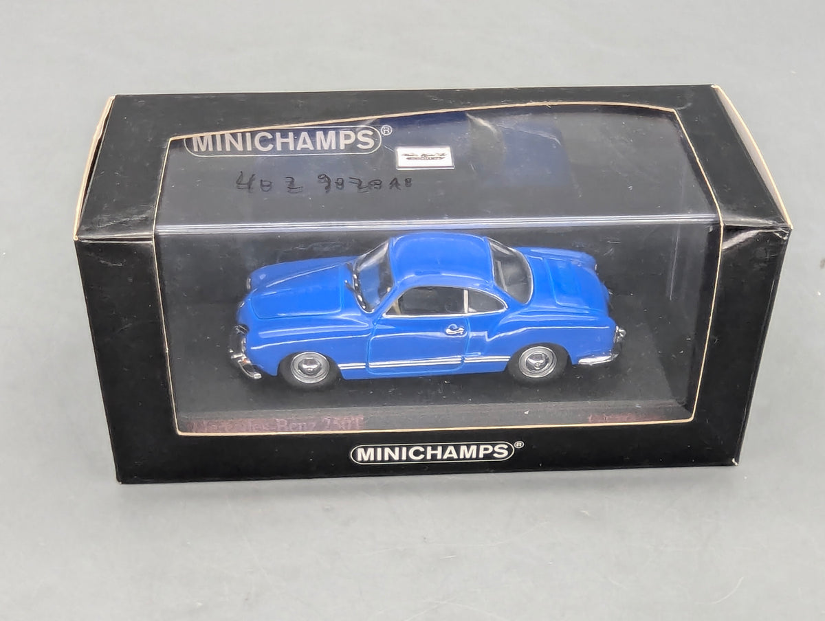 Modellautos 1:43 Minichamps Volkswagen VW Karmann Ghia Blau mit OVP