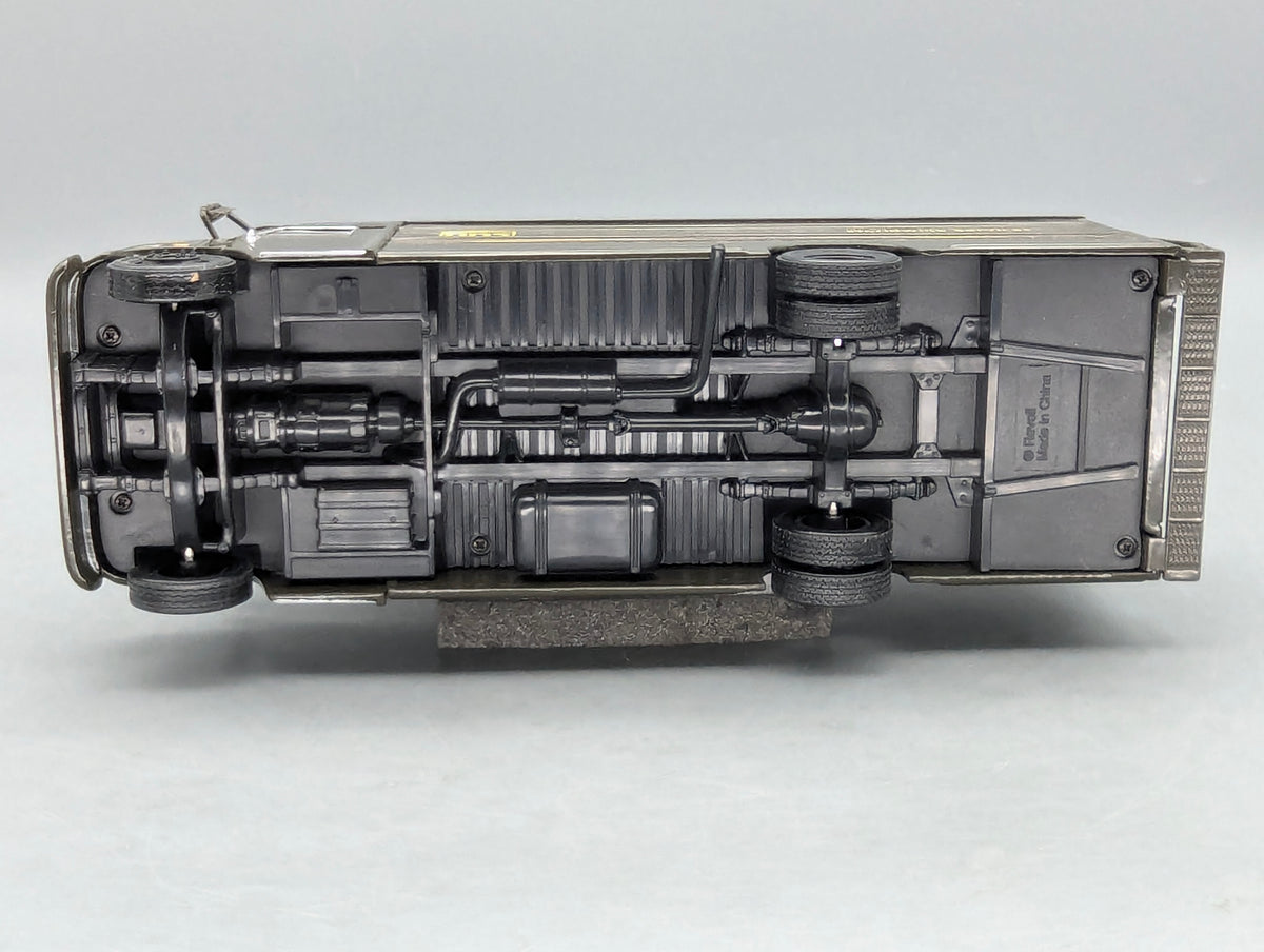 Modellautos 1:25 nicht 1:24 Revell UPS Delivery Van Lieferwagen Paketdienst