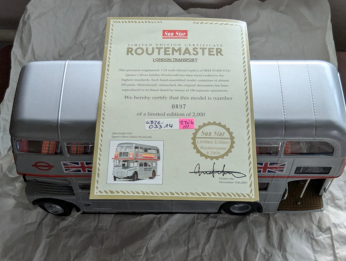 Bus Modell 1:24 Sunstar London Doppeldecker Bus Routemaster SRM 25-850 DYE