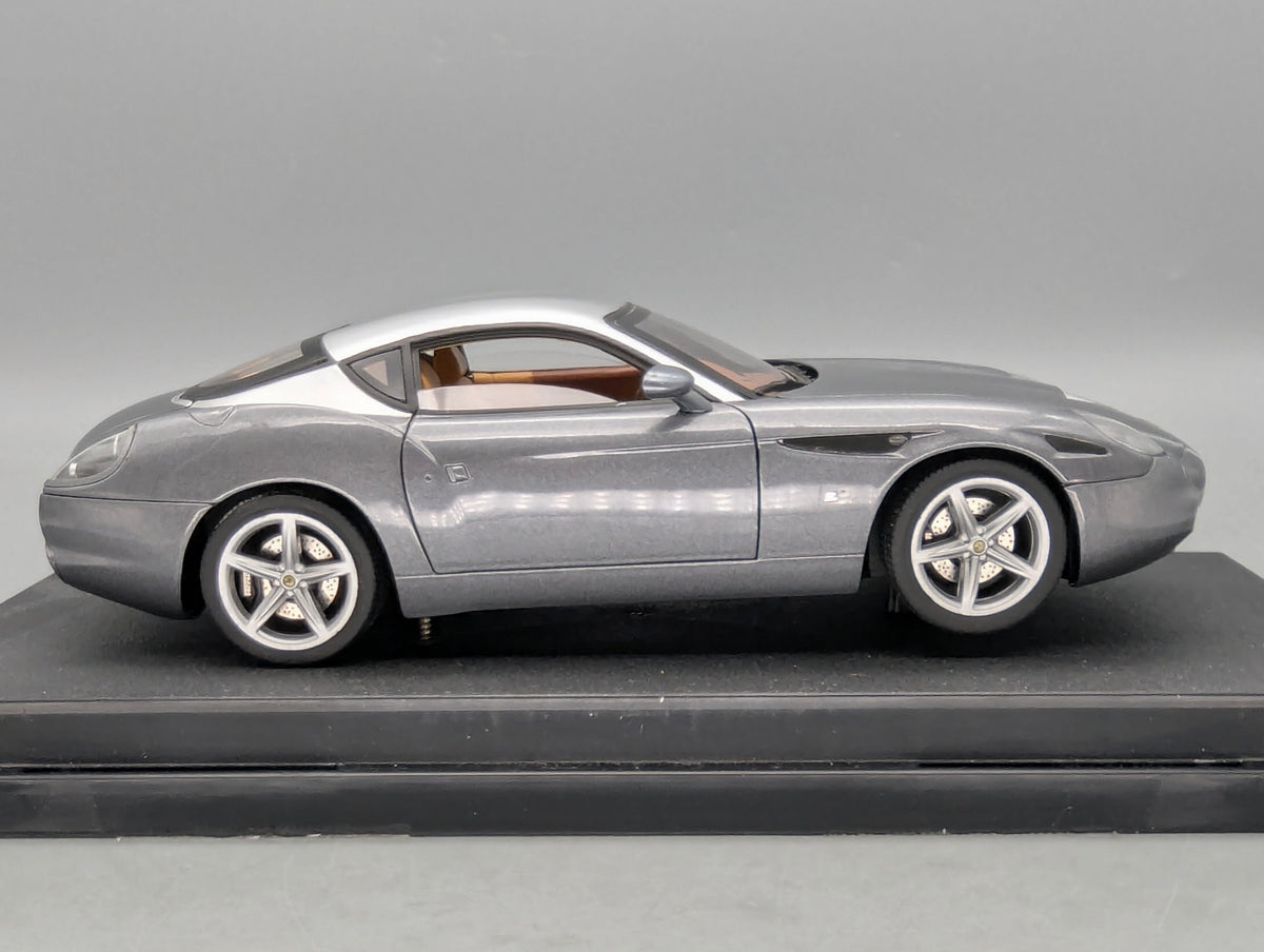 Modellautos 1:18 Hot Wheels Elite Ferrari 575 GTZ Zagato Grau & Silber mit OVP
