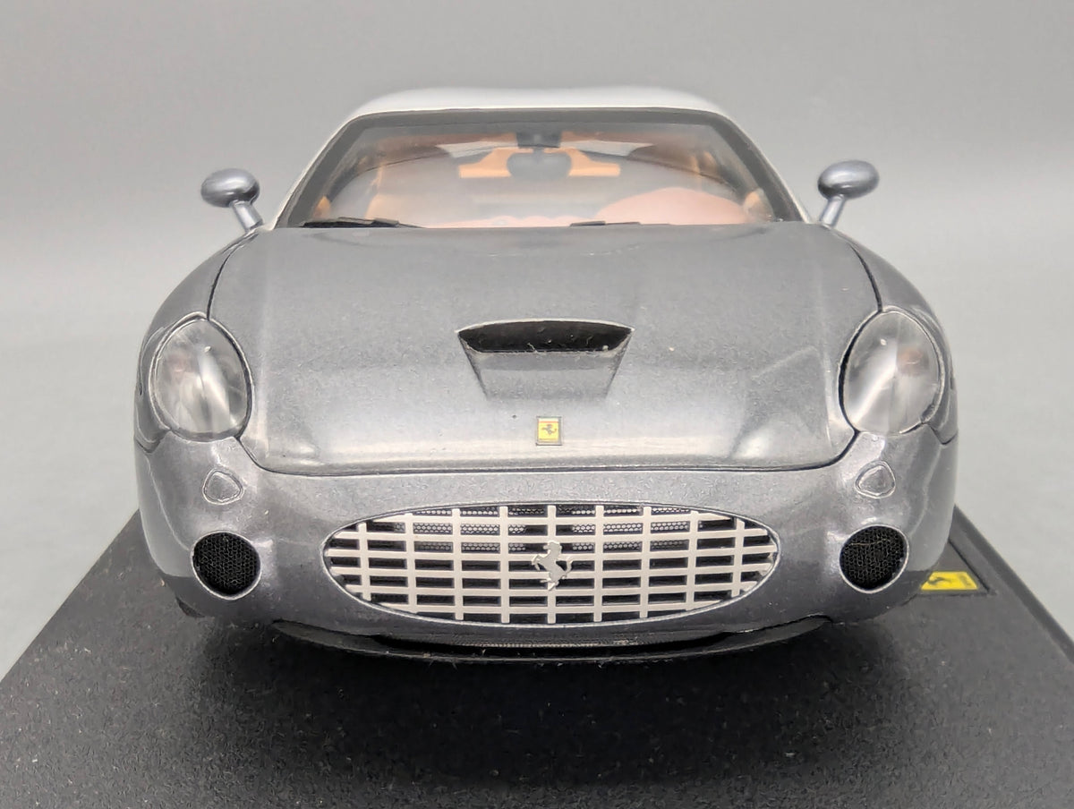 Modellautos 1:18 Hot Wheels Elite Ferrari 575 GTZ Zagato Grau & Silber mit OVP