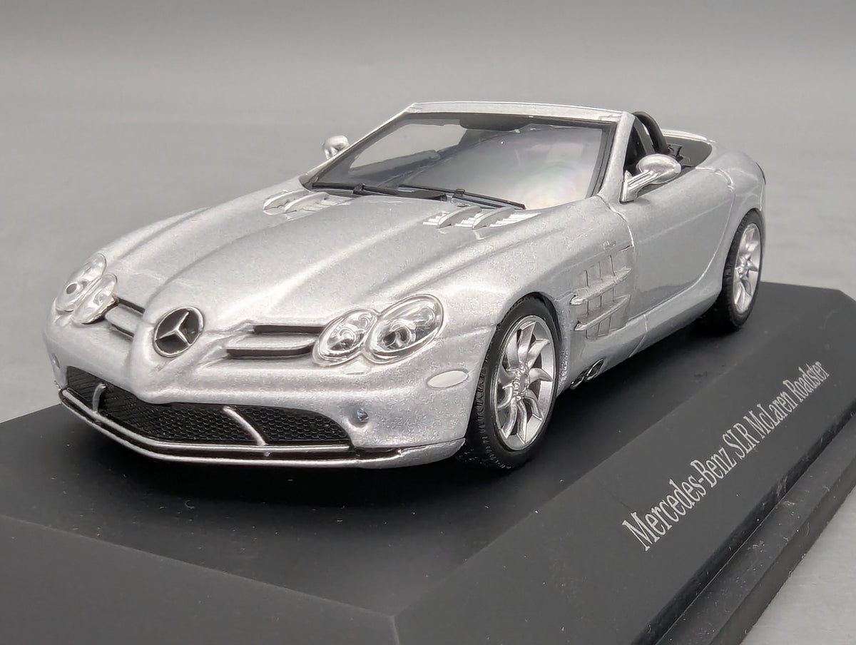Modellautos 1:43 Minichamps  Mercedes-Benz SLR McLaren Roadster mit Dealer OVP
