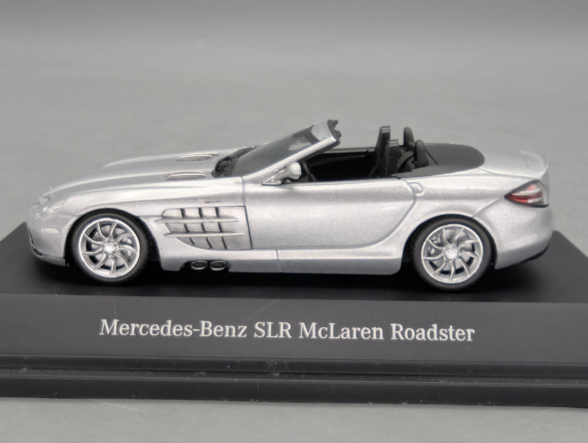 Modellautos 1:43 Minichamps  Mercedes-Benz SLR McLaren Roadster mit Dealer OVP