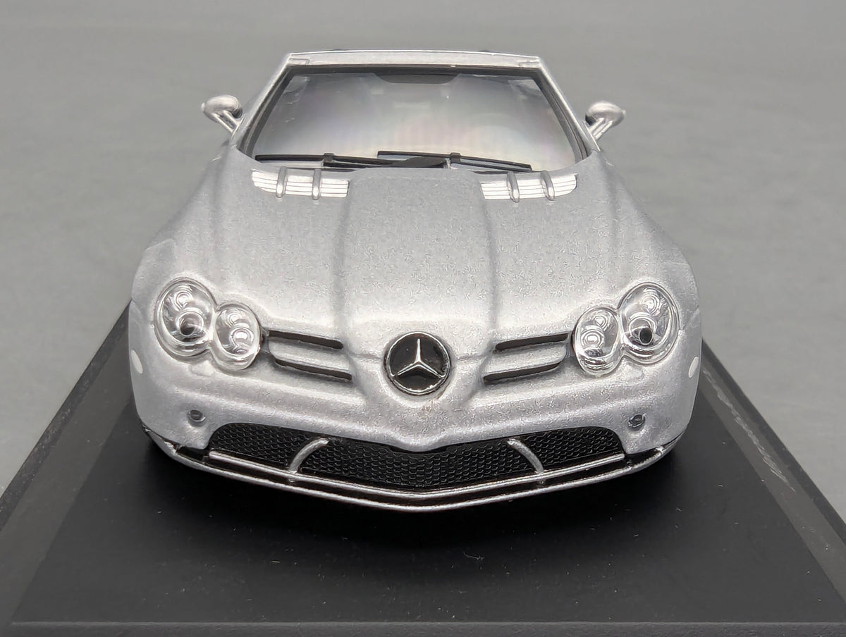 Modellautos 1:43 Minichamps  Mercedes-Benz SLR McLaren Roadster mit Dealer OVP