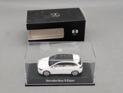 Modellautos 1:43 Herpa Mercedes-Benz B-Klasse Polarweiß mit Dealer OVP