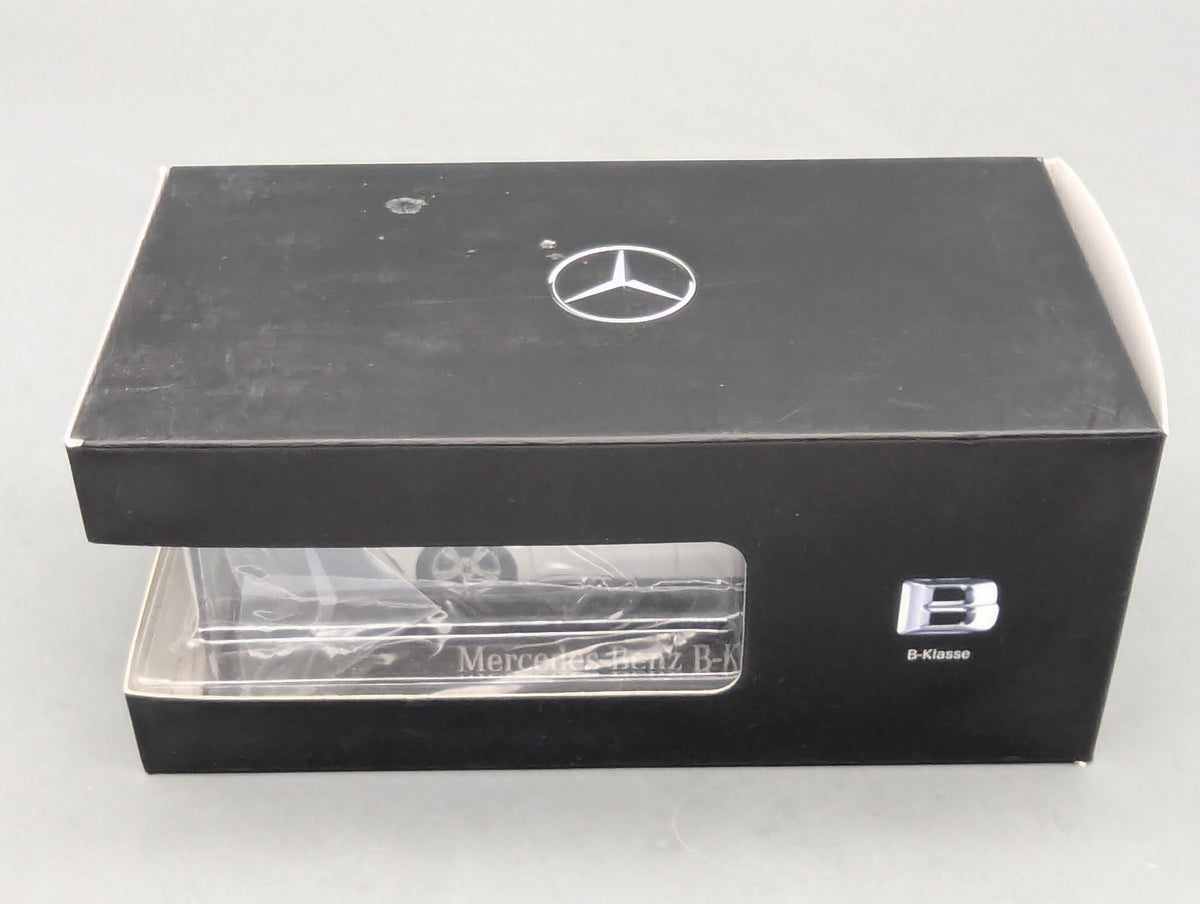 Modellautos 1:43 Herpa Mercedes-Benz B-Klasse Polarweiß mit Dealer OVP